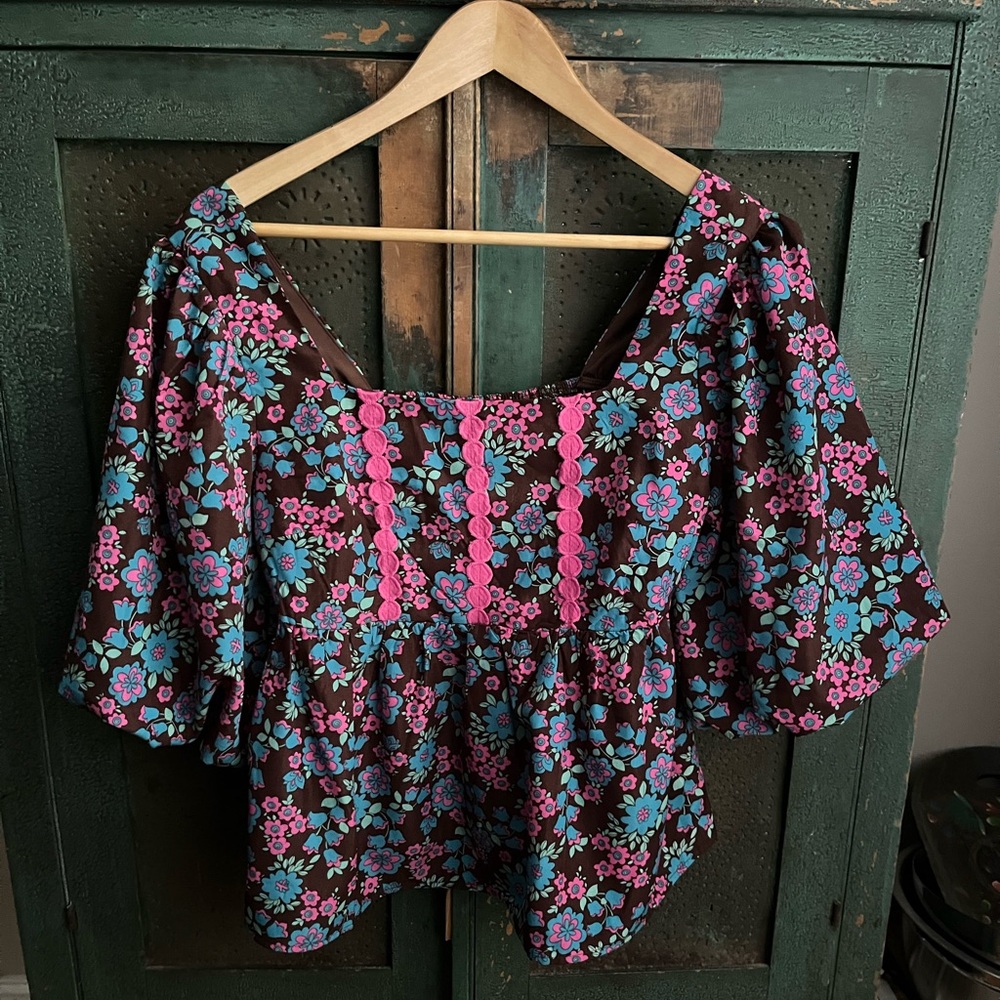 Entro Floral Peplum Blouse